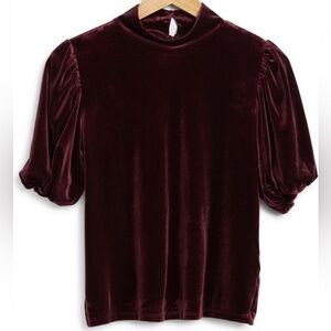 NWT Laundry by Shelli Segal Velour Puff Sleeve Top
